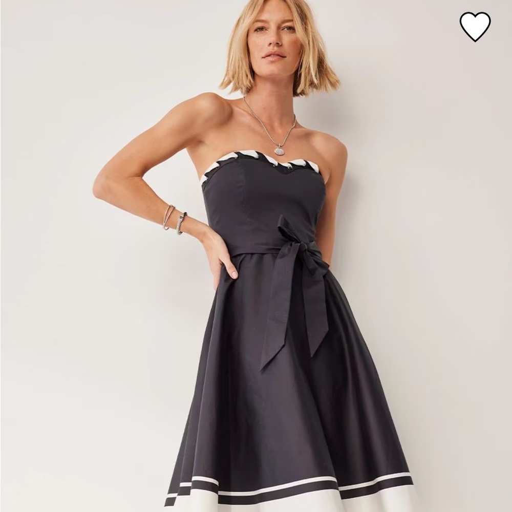 WHBM Strapless Sweetheart Fit n Flare Dress Size 6